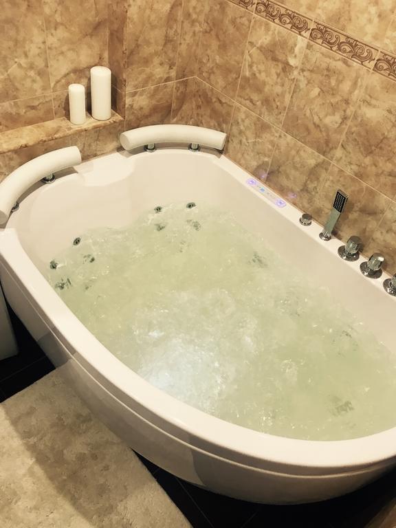 Trumpalaike Buto Nuoma Rokiskyje Su Jacuzzi Rakiszki Zewnętrze zdjęcie